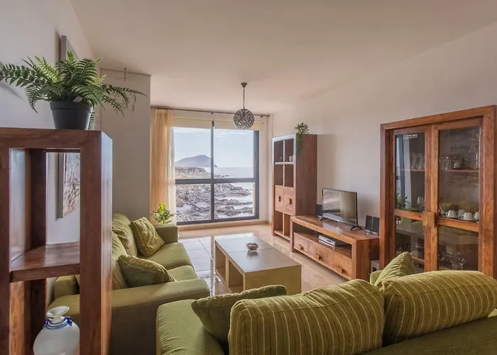 Appartamento El Mirador: Sea Views From The Shore Los Abrigos