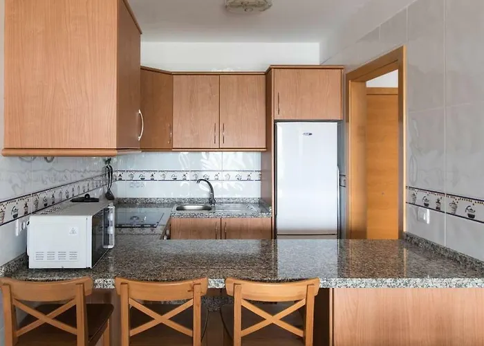 El Mirador: Sea Views From The Shore Los Abrigos